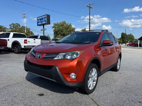 Used 2015 Toyota RAV4 Limited FWD image 1