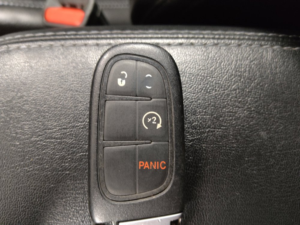 Used 2021 Jeep Cherokee Latitude Plus FWD image 32
