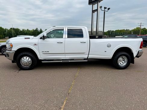 Used 2022 RAM 3500 Limited AWD/4WD image 2