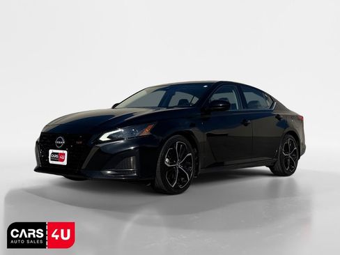 Used 2023 Nissan Altima 2.5 SR FWD image 3