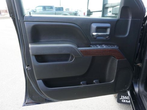 Used 2017 GMC Sierra 2500 SLE w/ HD SLE Preferred Plus Package image 5