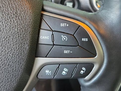 Used 2018 Jeep Grand Cherokee High Altitude AWD/4WD image 13