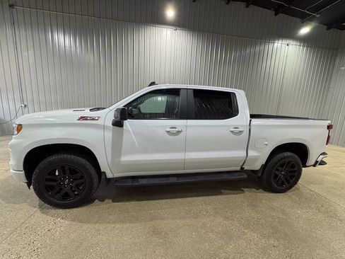 Used 2023 Chevrolet Silverado 1500 RST w/ Z71 Off-Road Package AWD/4WD image 2