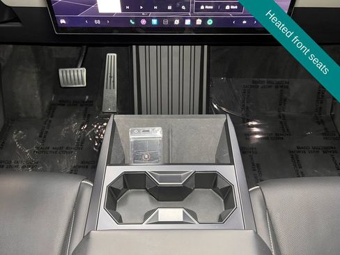 Used 2024 Tesla Cybertruck AWD Crew Cab image 13