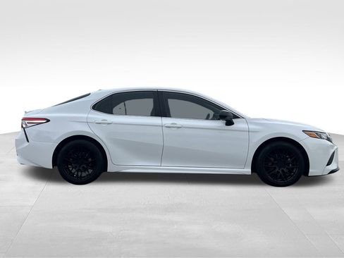 Used 2020 Toyota Camry SE image 28