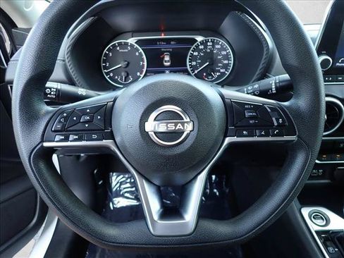 Used 2024 Nissan Sentra SV FWD image 10