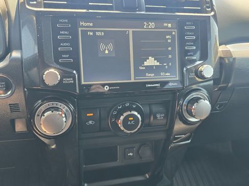 Used 2022 Toyota 4Runner TRD Off-Road AWD/4WD image 23