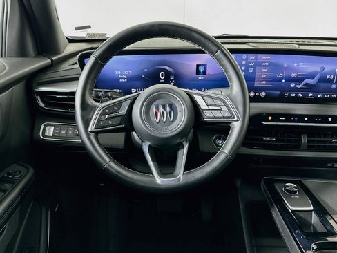 Used 2025 Buick Enclave Preferred FWD image 18