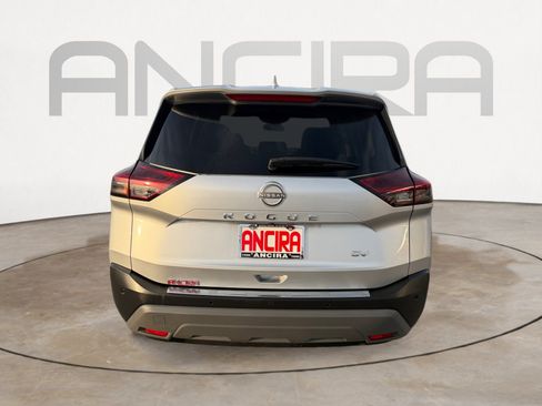 Used 2023 Nissan Rogue SV image 11