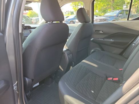 Used 2022 Nissan Kicks SV FWD image 16