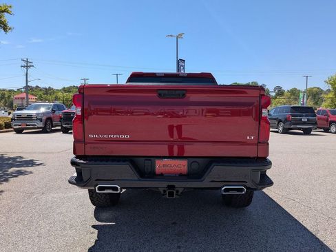 Used 2024 Chevrolet Silverado 1500 LT Trail Boss w/ LT Trail Boss Premium Package AWD/4WD image 7