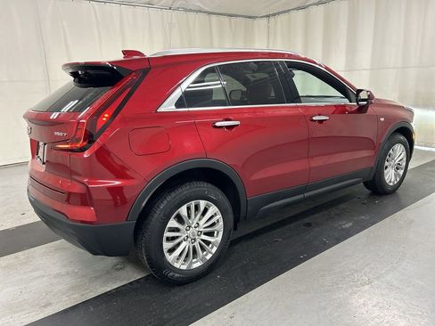 Used 2024 Cadillac XT4 Luxury w/ Cold Weather Package image 2