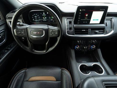 Used 2023 GMC Yukon AT4 w/ Technology Package image 15