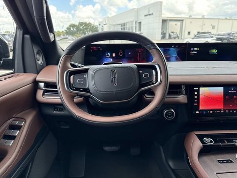 New 2026 Lincoln Navigator L Reserve AWD/4WD image 18