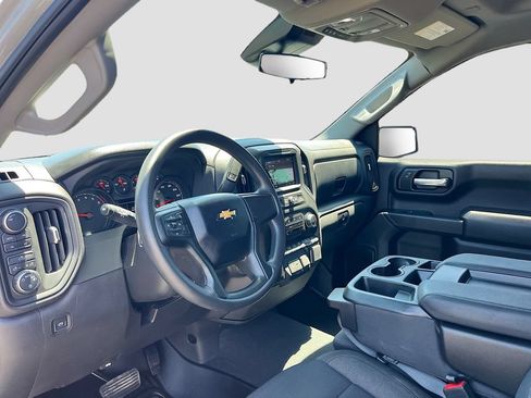 Used 2025 Chevrolet Silverado 1500 Custom Trail Boss w/ Dark Appearance Package AWD/4WD image 9