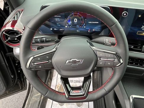 New 2026 Chevrolet Equinox RS w/ Convenience Package III AWD/4WD image 10