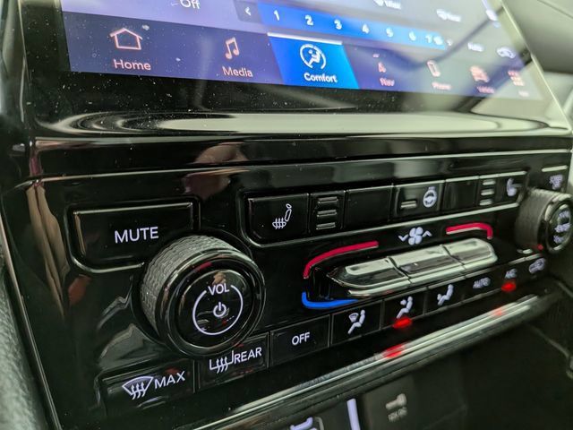Used 2024 Jeep Grand Cherokee Limited AWD/4WD image 11