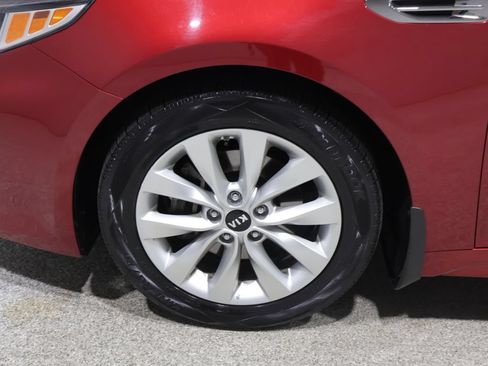 Used 2018 Kia Optima S w/ Panoramic Sunroof Package FWD image 8