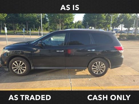 Used 2016 Nissan Pathfinder S FWD image 3