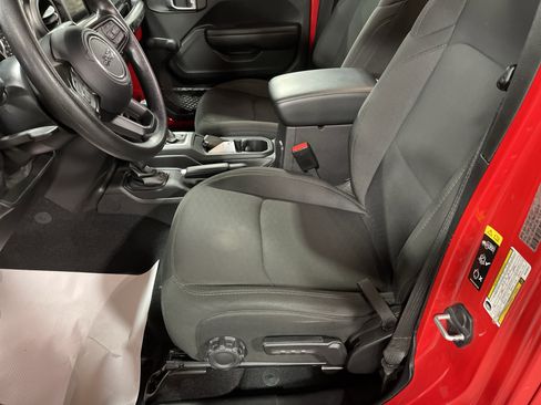 Used 2022 Jeep Wrangler Unlimited Sport image 9
