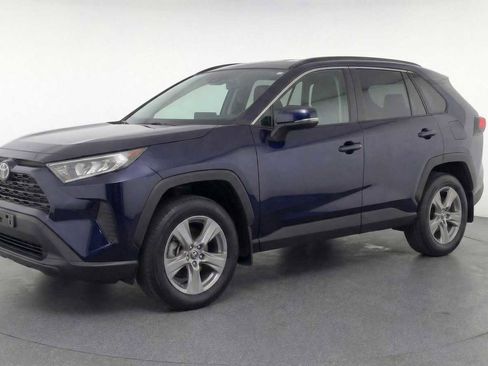 Used 2025 Toyota RAV4 XLE image 1