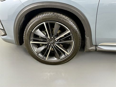 Used 2023 INFINITI QX55 Essential w/ Accent Package image 8