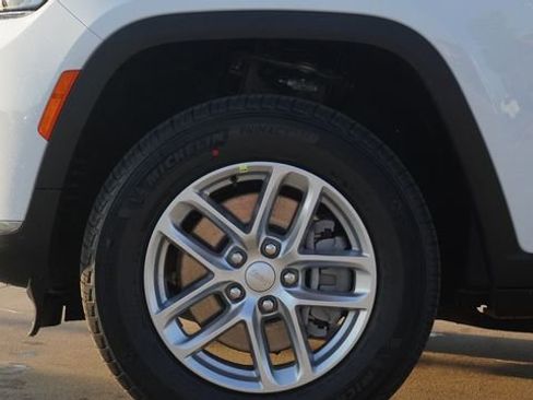 New 2026 Jeep Grand Cherokee L Laredo AWD/4WD image 5