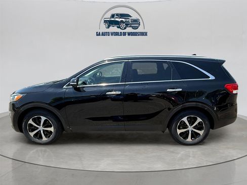 Used 2017 Kia Sorento EX image 2