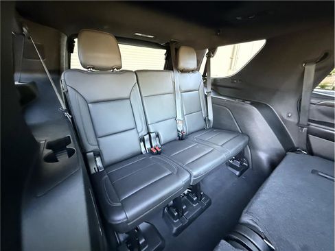 Used 2021 Chevrolet Tahoe Z71 w/ Z71 Signature Package image 21