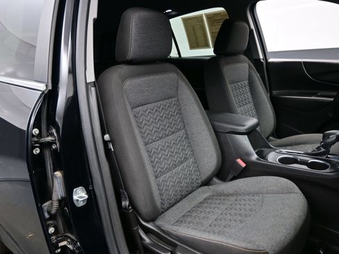 Used 2022 Chevrolet Equinox LT FWD image 17