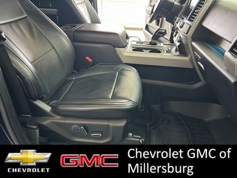 Used 2017 Ford F150 Lariat image 32