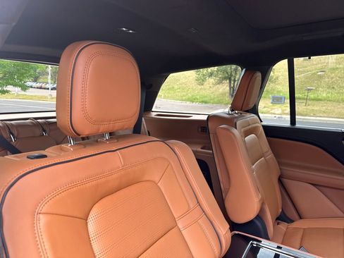 Certified 2023 Lincoln Aviator Black Label w/ Dynamic Handling Package AWD/4WD image 28