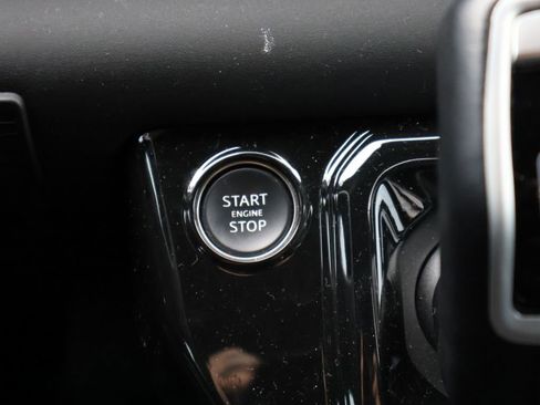 Used 2024 Land Rover Defender 110 X-Dynamic SE AWD/4WD image 26
