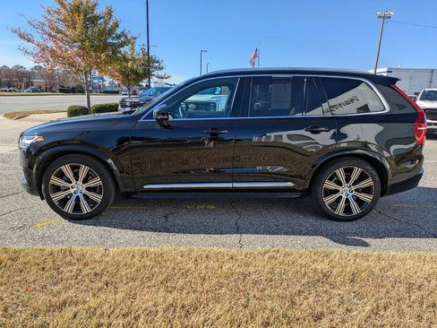 Certified 2024 Volvo XC90 B6 Ultimate w/ Lounge Package image 7