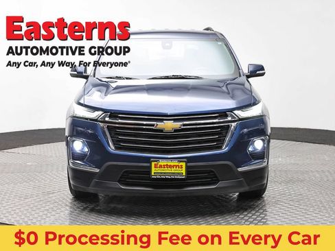 Used 2023 Chevrolet Traverse LT AWD/4WD image 2