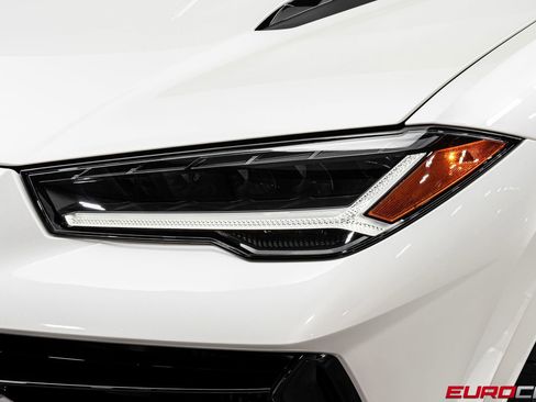 Used 2024 Lamborghini Urus S AWD/4WD image 12