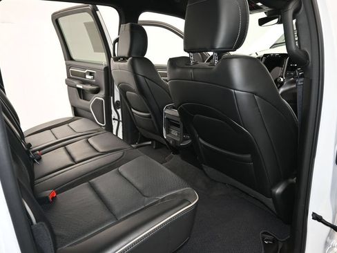 Used 2023 RAM 1500 Laramie AWD/4WD image 11