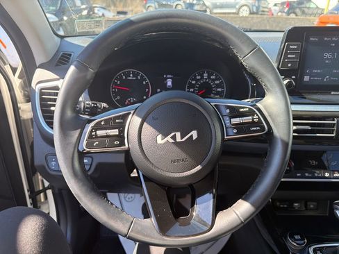 Certified 2023 Kia Seltos S image 13