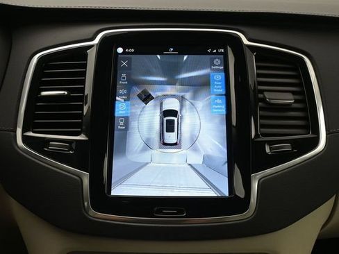 Used 2024 Volvo XC90 B6 Ultimate AWD/4WD image 21