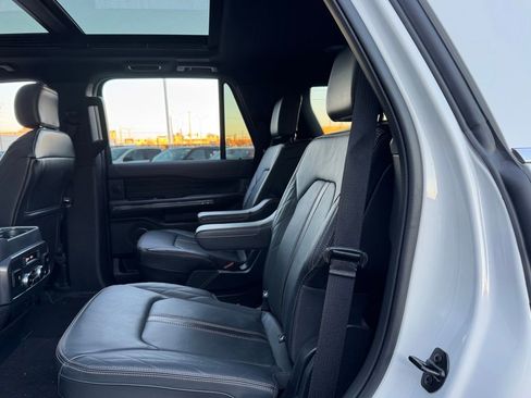 Used 2022 Ford Expedition Platinum image 30