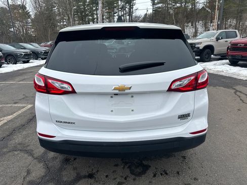 Used 2020 Chevrolet Equinox LS w/ LS Convenience Package image 4