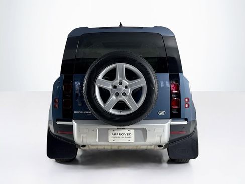 Used 2023 Land Rover Defender 110 SE AWD/4WD image 4