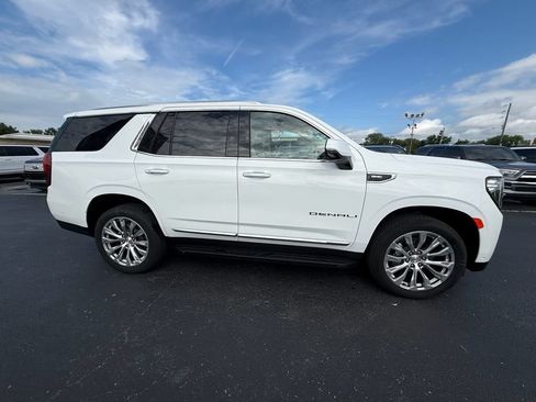 Used 2024 GMC Yukon Denali w/ Advanced Technology Package AWD/4WD image 2