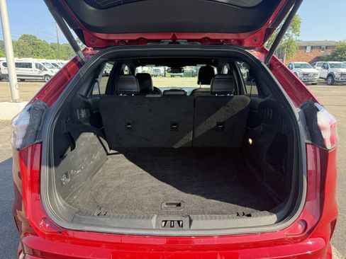 Certified 2022 Ford Edge ST-Line image 9