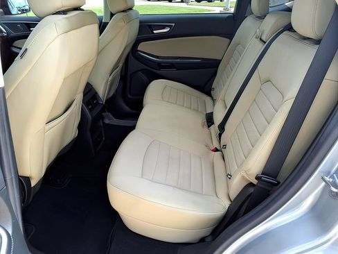 Used 2023 Ford Edge SE w/ Black Appearance Package AWD/4WD image 18