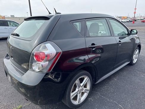 Used 2010 Pontiac Vibe w/ Preferred Package image 4