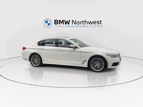 Used 2020 BMW 530e xDrive AWD/4WD image 6