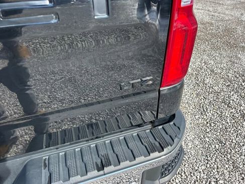 Used 2022 Chevrolet Silverado 1500 LTZ w/ LTZ Premium Package image 47