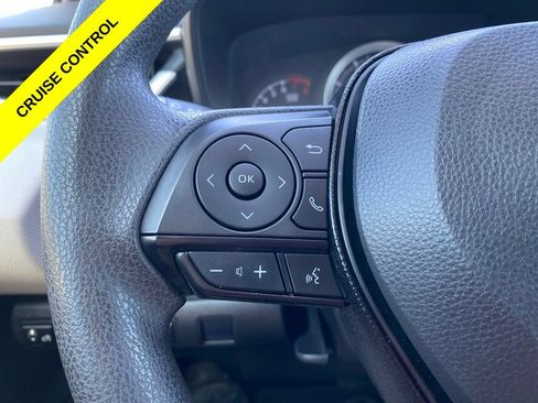 Used 2020 Toyota Corolla LE w/ Carpet Mat Package (TMS) FWD image 9