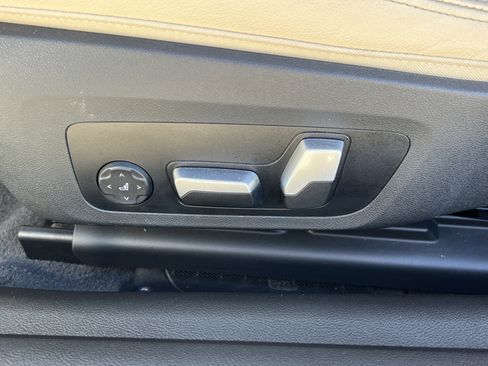 Used 2023 BMW 430i xDrive Convertible w/ M Sport Package image 30